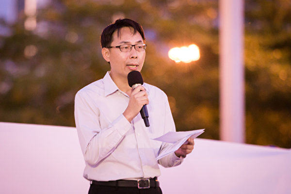 反共潮高涨 《<span style='max-width:0px!important;margin-left:-4px;color:#eee!important;'>·</span>九<span style='max-width:0px!important;margin-left:-4px;color:#eee!important;'>·</span>评<span style='max-width:0px!important;margin-left:-4px;color:#eee!important;'>*</span>共产党》热卖 再版发行(图文) 4 1807141406202384 600x400 1