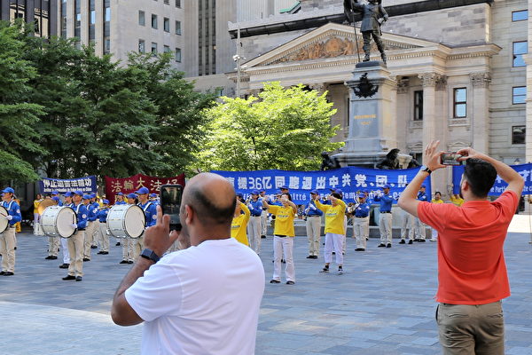 加国蒙特利尔集会声援3.6亿人三<span style='max-width:0px!important;margin-left:-4px;color:#eee!important;'>:</span>退<span style='max-width:0px!important;margin-left:-4px;color:#eee!important;'>.</span> 民众支持(图文) 2 20200808 Montreal santui rally 6 600x400 1